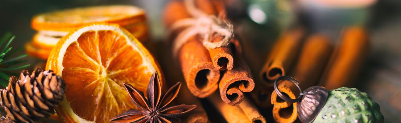 Kraftvolle Düfte im Advent